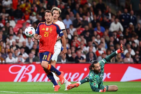 Mikel Oyarzabal chips James Trafford to make it 3-2 to Spain