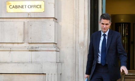 Gavin Williamson deixa o gabinete