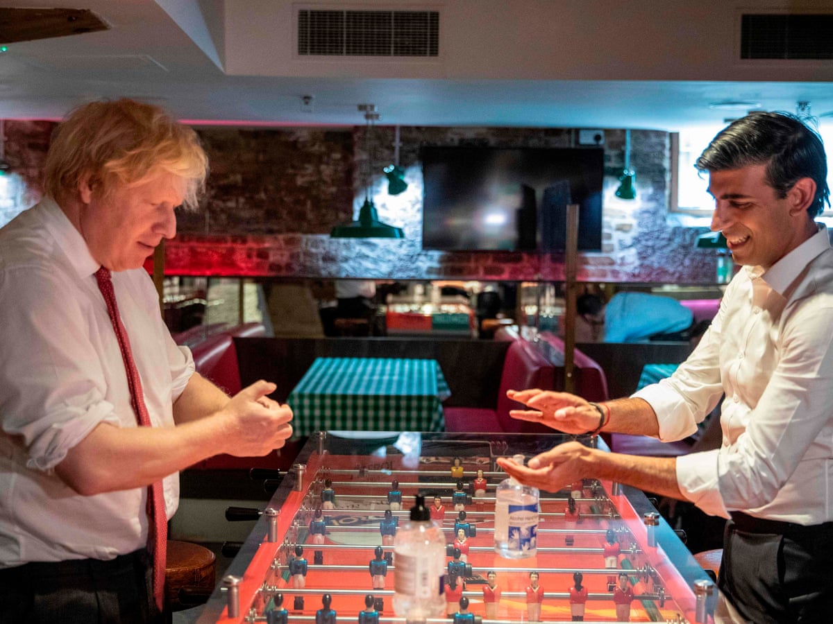 Boris Johnson Urged To Clarify Message On Wearing Face Masks In Shops World News The Guardian