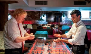 Boris Johnson Urged To Clarify Message On Wearing Face Masks In Shops World News The Guardian