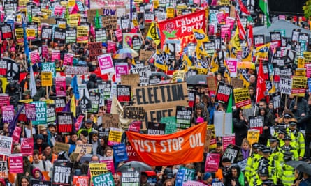 Des manifestants Just Stop Oil lors de la marche de l'Assemblée du peuple à Londres, le 5 novembre 2022.