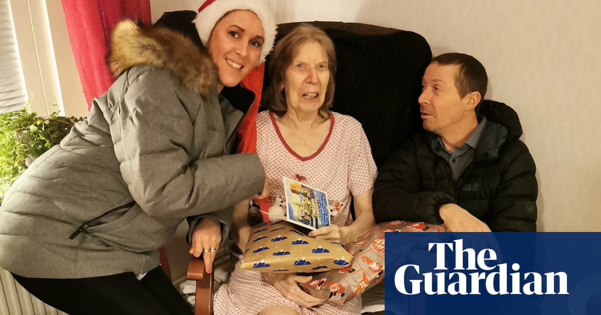 Swedish police moving ahead with plan to deport UK woman with Alzheimer's