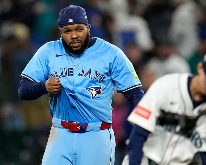 Toronto Blue Jays bash five homers to rout Mariners and cut ALCS deficit