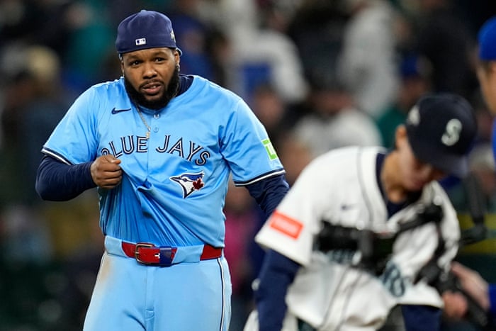 Toronto Blue Jays bash five homers to rout Mariners and cut ALCS deficit | MLB | The Guardian