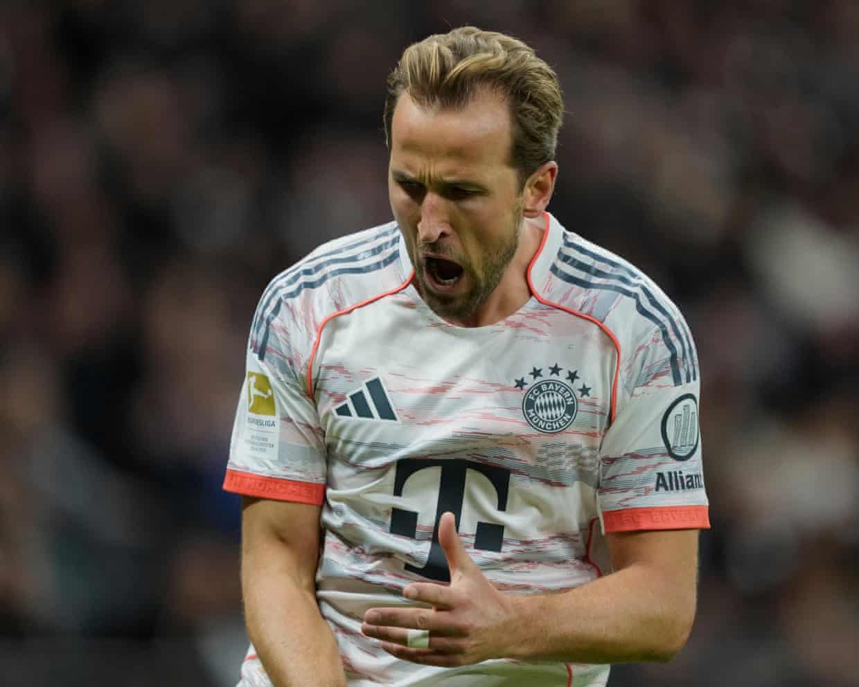 Kane makes history in Bayern’s Frankfurt victory Kane makes history in Bayern’s Frankfurt victory