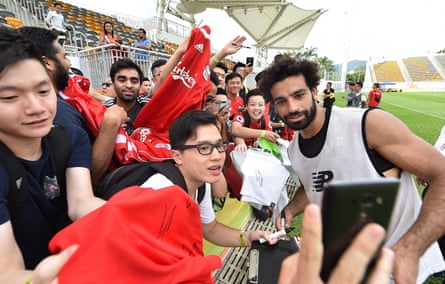 Mohamed Salah meeting Liverpool supporters in Hong Kong in 2017