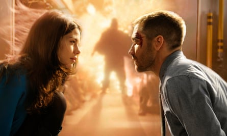 Michelle Monaghan and Jake Gyllenhaal in Source Code.