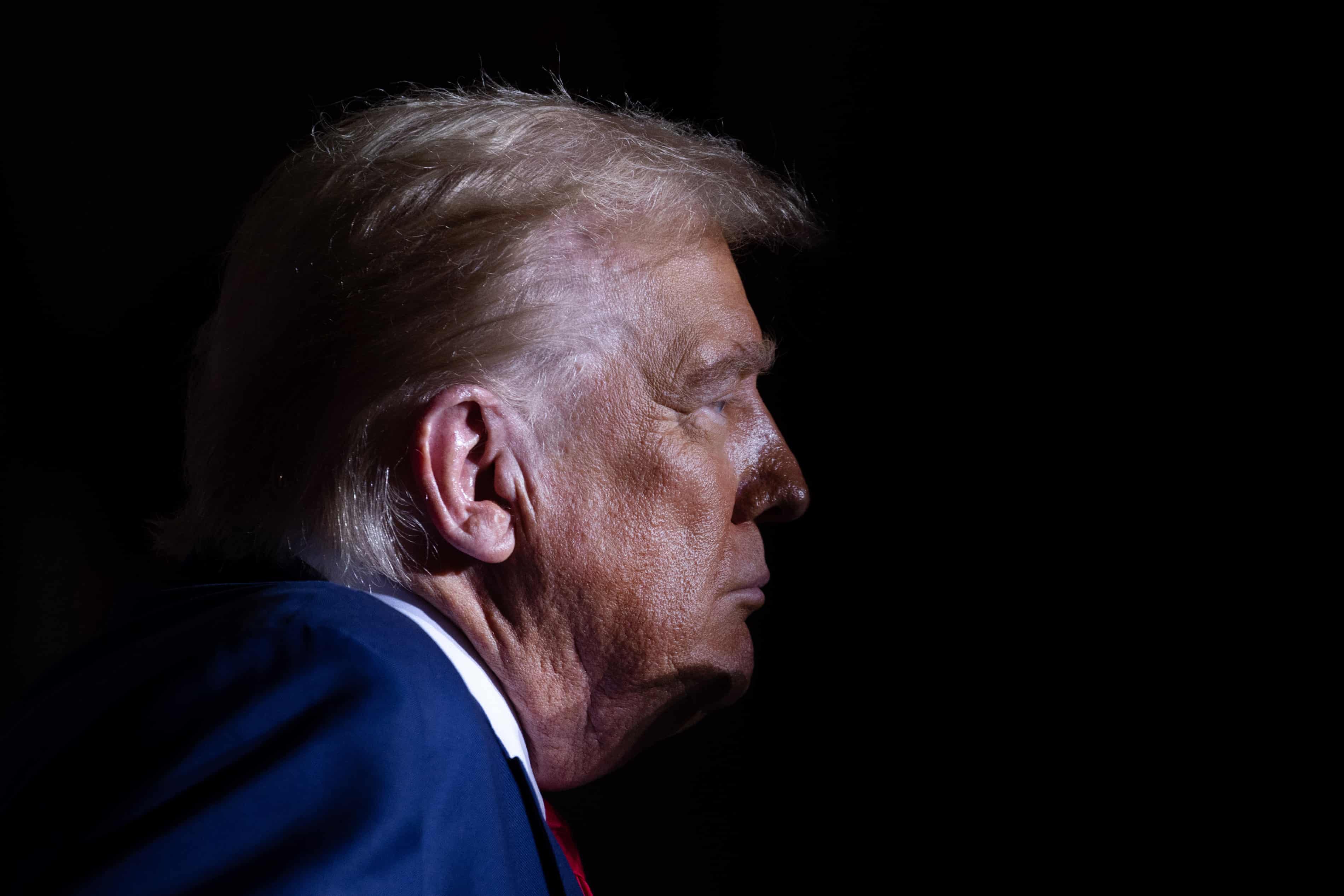 A week before the election, Trump will hold his most unsettling spectacle yet (theguardian.com)