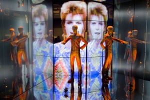 In 2013 the Victoria and Albert Musuem held a Bowie exhibition featuring over 300 objects including handwritten lyrics, original costumes, fashion, photography, film, music videos, set designs and Bowie’s own instruments. Seen here is the Starman costume.