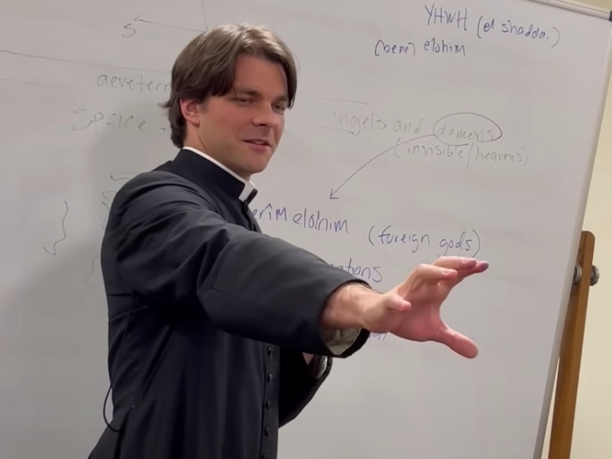 US Catholic priest who avoided charges marries teen he fled to Italy with | Alabama | The Guardian US Catholic priest who avoided charges marries teen he fled to Italy with | Alabama | The Guardian