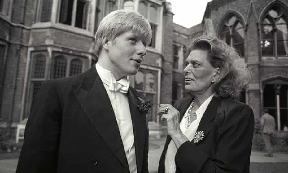 Melina Mercouri, the Greek culture minister, speaks with Boris Johnson in 1986 before her Oxford Union address.