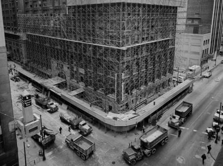The demolition of the Stock Exchange in Chicago in 1972.