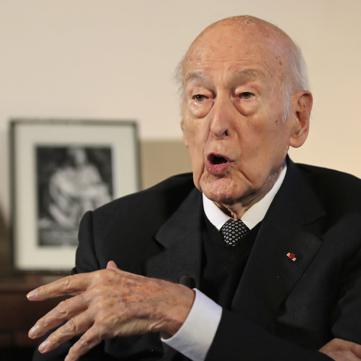 Ex French President Valery Giscard D Estaing Accused Of Sexual Harassment World News The Guardian
