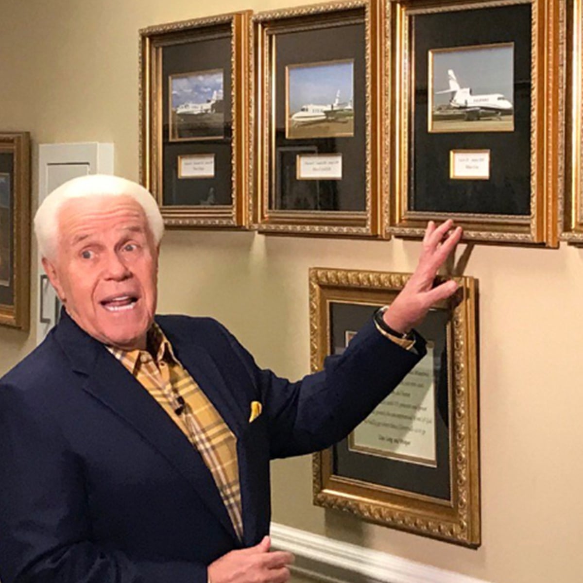 Jet-set Jesus: televangelist to donate old private jet when he gets new $54m one | US news | The Guardian