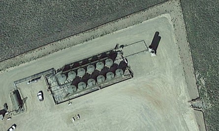 At the same Fulcrum Energy site, a device resembling an enclosed flare appeared in the place of the lit flare, following a ban on routine flaring by the state of Colorado.