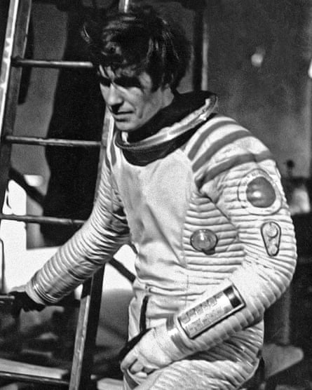 Stuntman Bill Weston recovering from oxygen deprivation after the stunt.