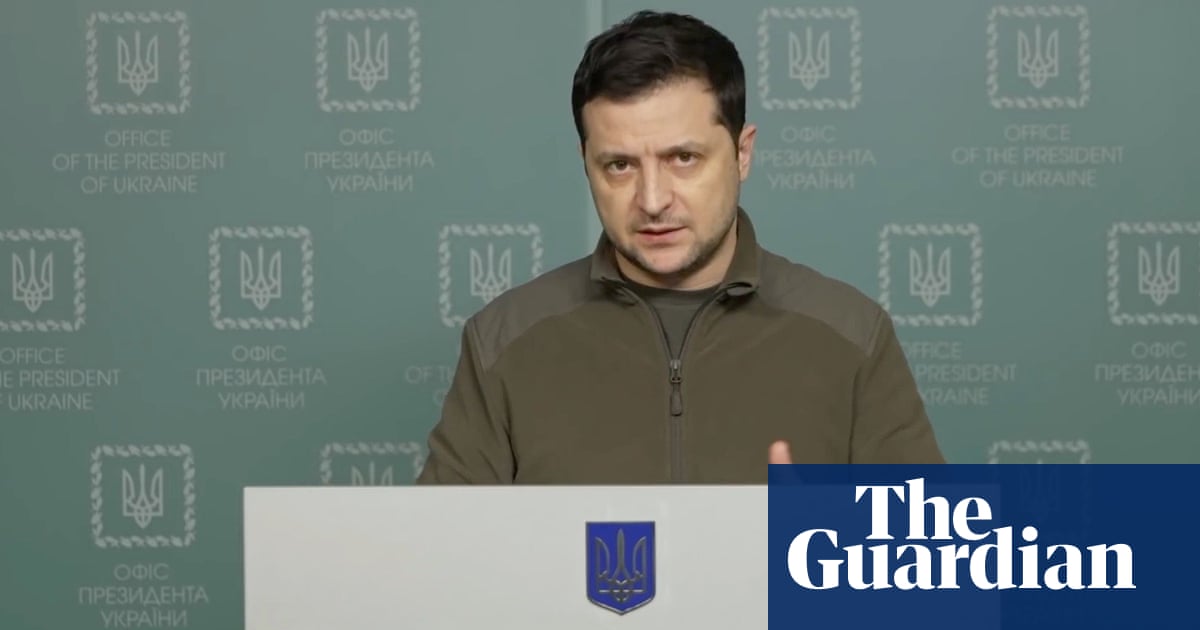 Ukrainian president appeals for EU membership and urges Russian soldiers to leave – video
