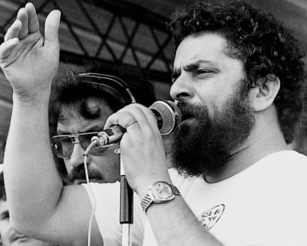 Lula speaking at a rally