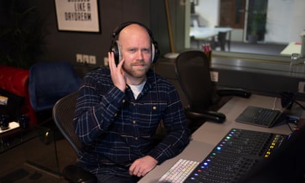 âLadies and gentlemen, please welcome Stuart Heritage!â ⦠our writer during his interview with AI Parky.