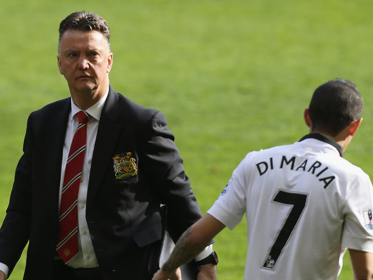 Louis van Gaal accuses Ángel Di María of not taking responsibility | Manchester United | The Guardian