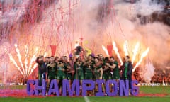 *** BESTPIX *** Australia v Samoa - Rugby League World Cup Final<br>MANCHESTER, ENGLAND - NOVEMBER 19: James Tedesco of Australia lifts the Rugby League World Cup trophy with teammates following victory in the Rugby League World Cup Final match between Australia and Samoa at Old Trafford on November 19, 2022 in Manchester, England. (Photo by George Wood/Getty Images) *** BESTPIX ***