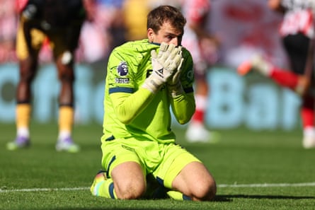 Mads Hermansen covers his look successful despair aft conceding against Sunderland connected his West Ham debut