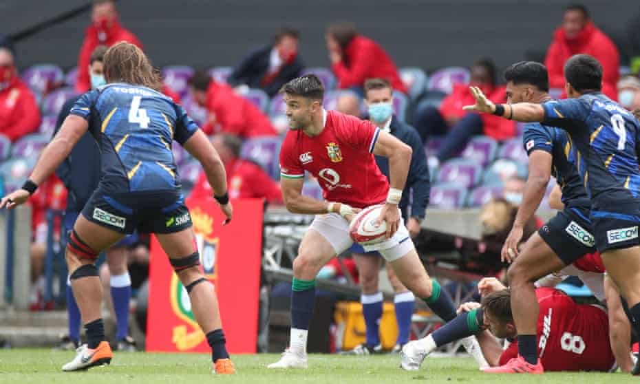 Conor Murray lines up a pass in the British & Irish Lions’ warmup match against Japan.