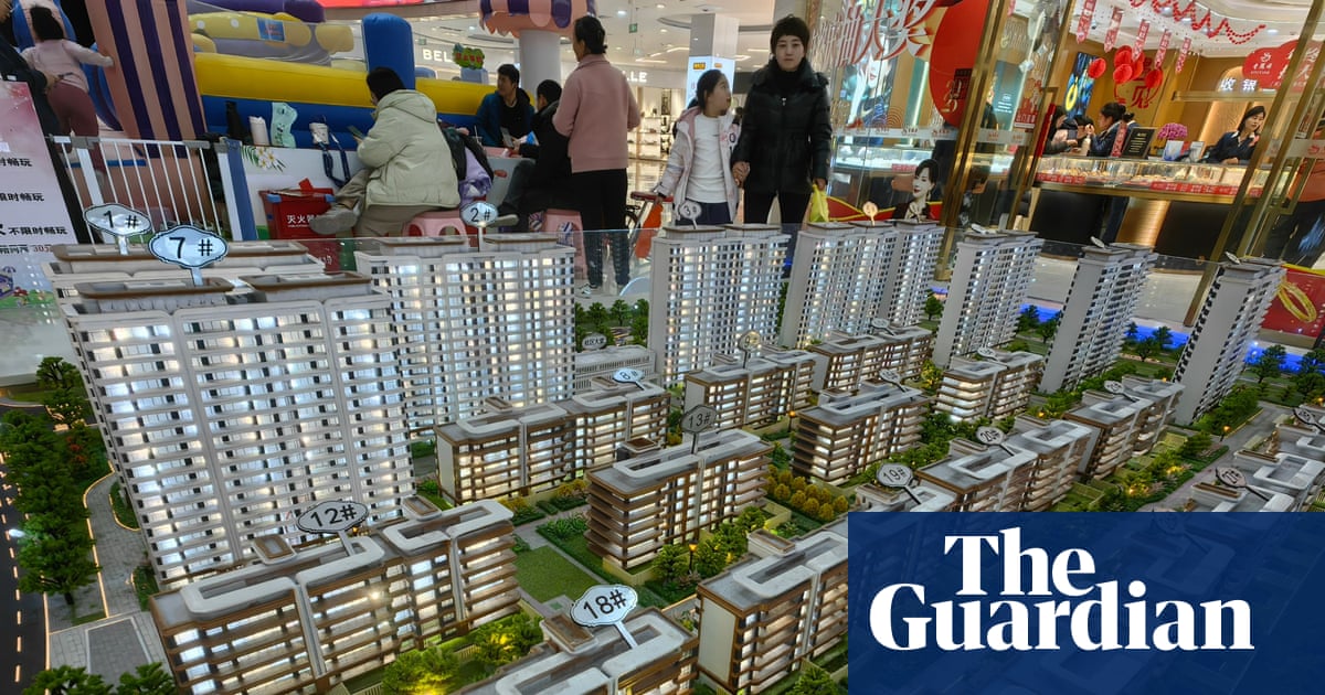 Chinese economy weakens as consumer spending and factory output slows