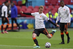 Frenkie De Jong and Gini Wijnaldum