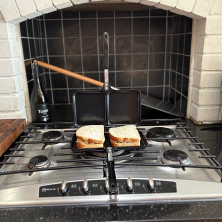 Testing toastie makers
