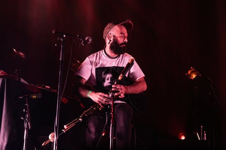 Ian Lynch on uilleann pipes.