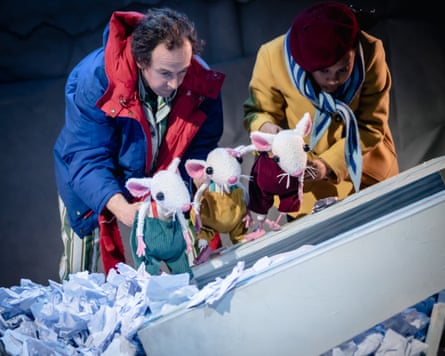 Martin Bonger and Linda Scaramella in Snow Mice!