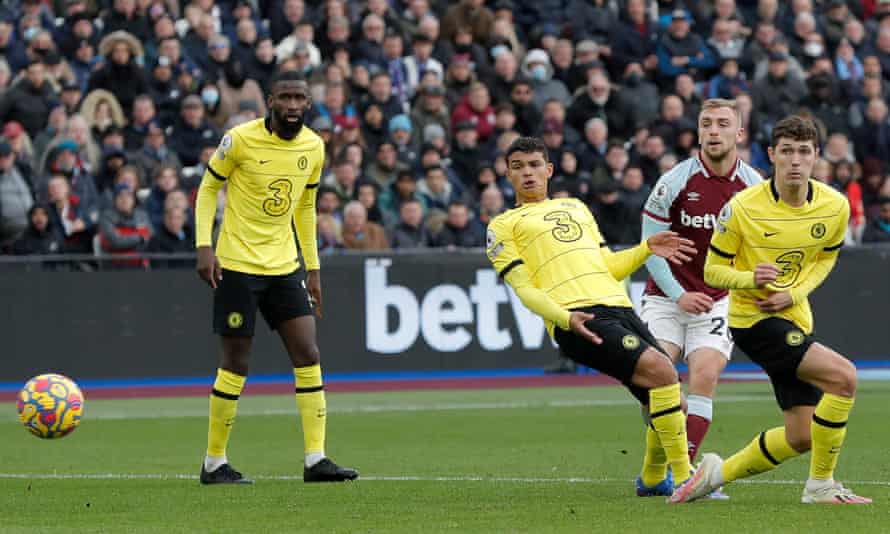 TravelGuides - Arthur Masuaku’s late fluke completes West Ham’s comeback win over Chelsea | Premier League 1 2338
