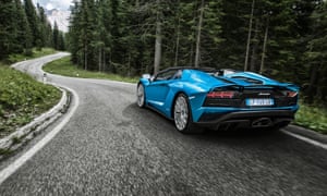 Rear view of the Aventador: get used to i!