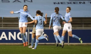 Weir celebrates with teammates