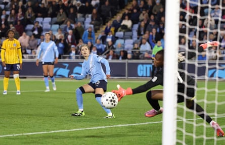 Yui Hasegawa slots homes Manchester City’s second goal against Brighton