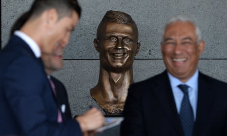 A bust of Cristiano Ronaldo unveiled during a ceremony at the newly-named Aeroporto Cristiano Ronaldo.