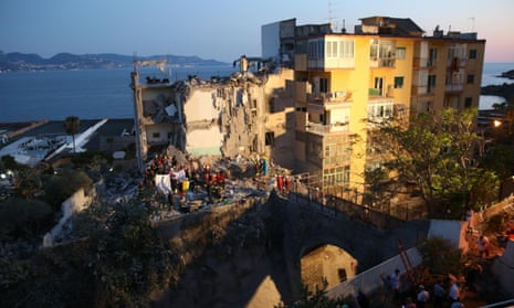 Naples apartment block collapse bodies found in rubble Italy  