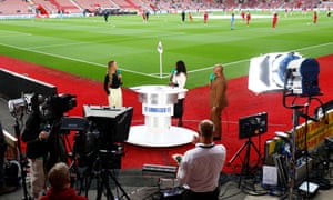 Pitch side presenter Laura Woods chats with pundits Eniola Aluko and Ian Wright.