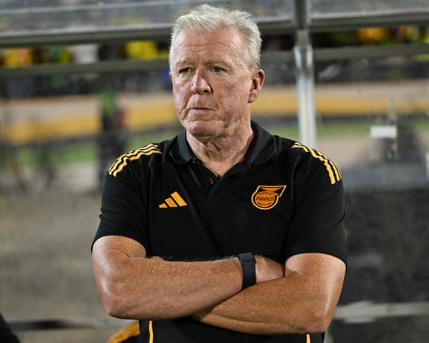 Steve McClaren renuncia como seleccionador de Jamaica, pero aún tiene la posibilidad de clasificar para el Mundial. Steve McClaren renuncia como seleccionador de Jamaica, pero aún tiene la posibilidad de clasificar para el Mundial.