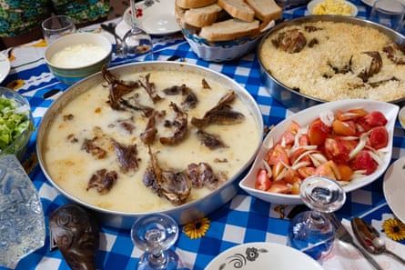 Ushqime të përgatitura nga Eva dhe Adriatik në fshatin Babunjë
