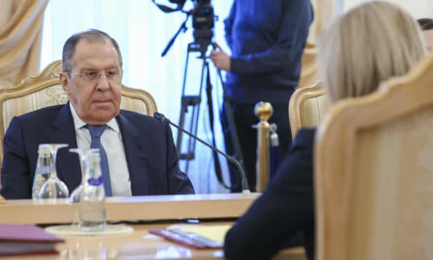 Lavrov and Truss in talks