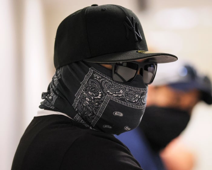 Ice threatens federal assault charges against anyone who attacks its officers