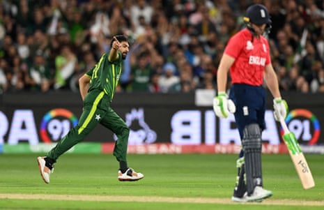 Pakistan set England target of 138 runs to win T20 World Cup final – live | T20 World Cup 2022 2 Pakistan’s Haris Rauf (L) celebrates after the dismissal of England’s Captain Jos Buttler (R).