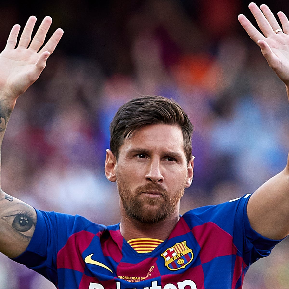 Lionel MESSI UNVEILED TO PSG FANS