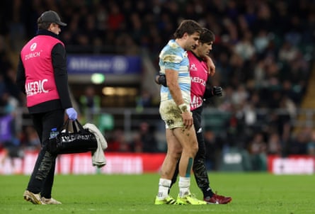 Juan Cruz Mallía is forced disconnected nan transportation aft nan tackle by Tom Curry