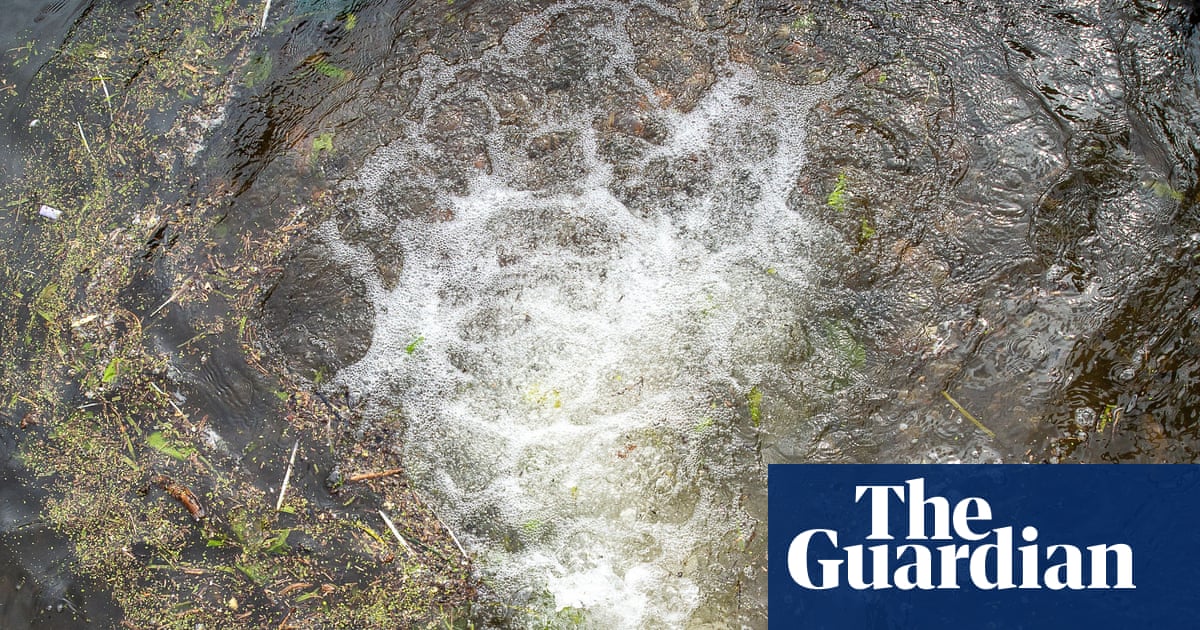 People living along polluted Thames file legal complaint to force water firm to act