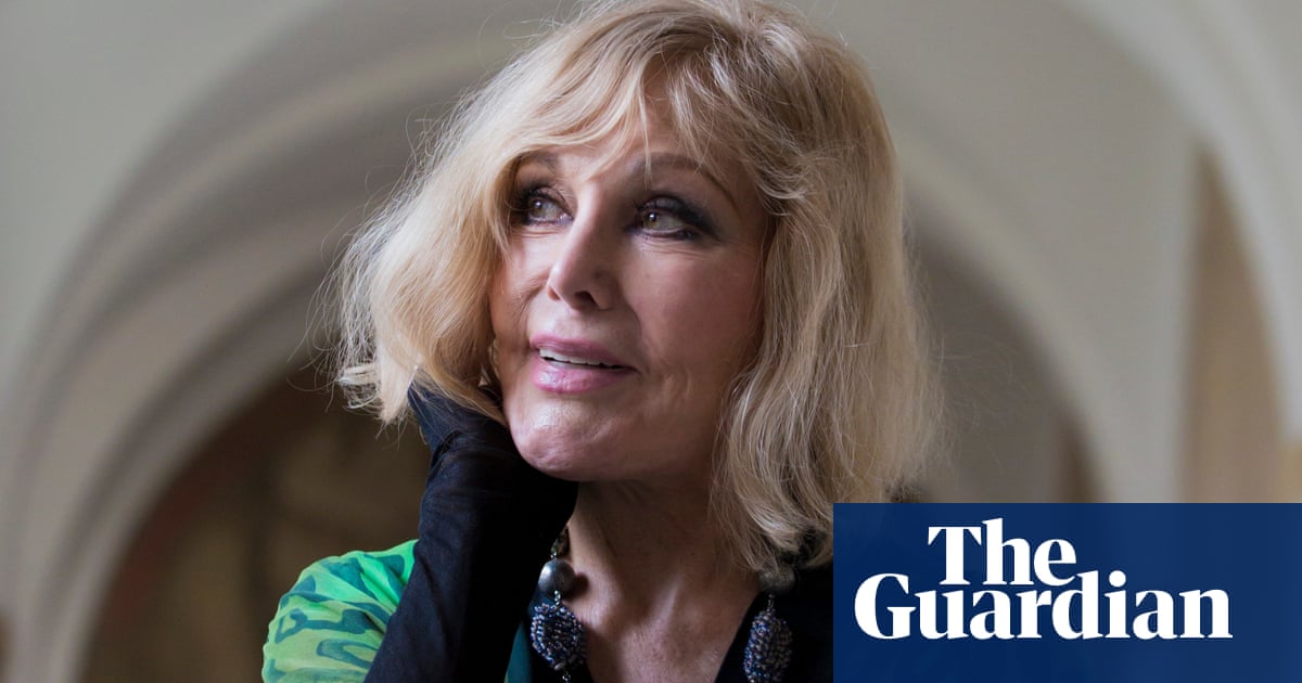 Kim Novak on Hitchcock, Sinatra and why she turned her back on Hollywood to paint
