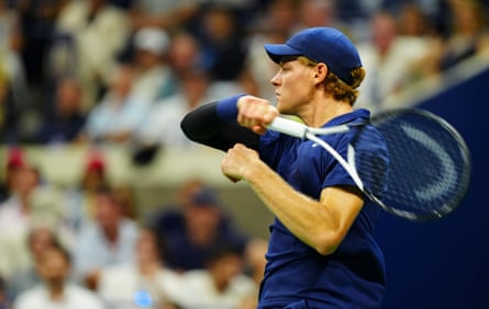 Jannick Sinner plays a forehand