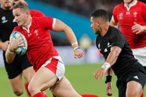 Wales’ Hallam Amos breaks.